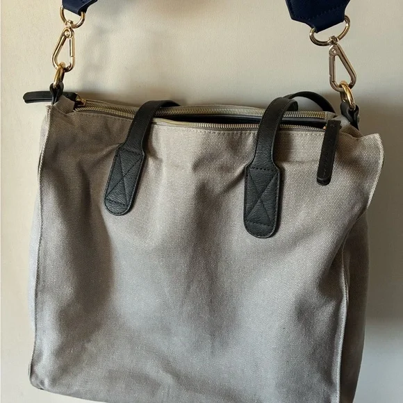 Erin Condren Gray Canvas Tote BodyCross Bag Leather Handles Pink/ navy ad Strap - Picture 4 of 11